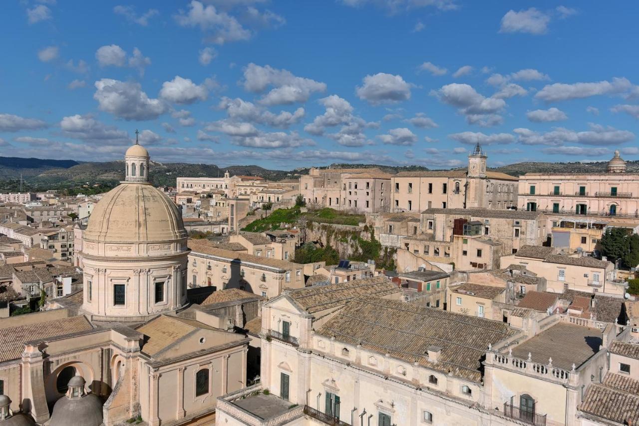 Palazzo Trigona Dependance Hotel Ното Екстериор снимка