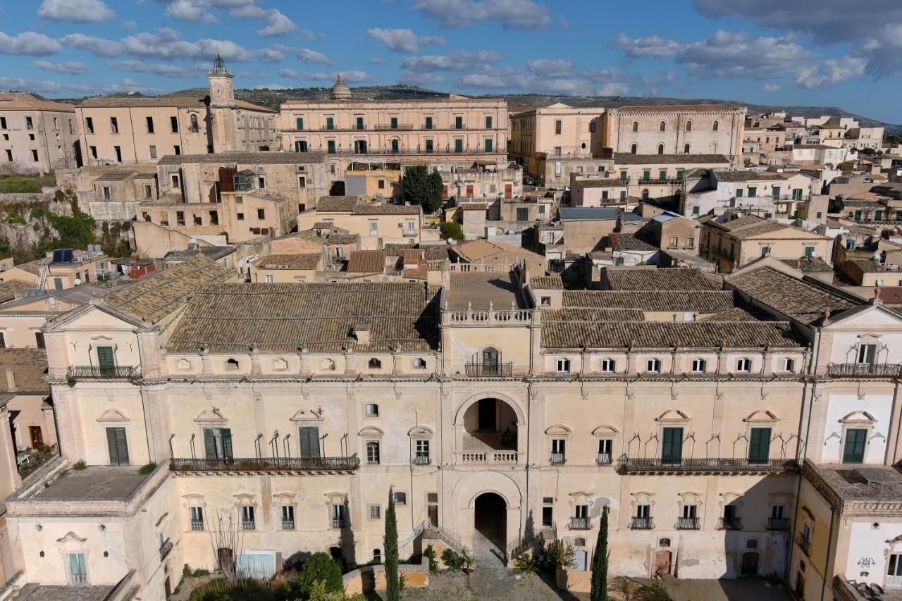 Palazzo Trigona Dependance Hotel Ното Екстериор снимка